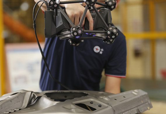 OPTICAL Tracking 3D -Scanner mit Lochblitzerfassung